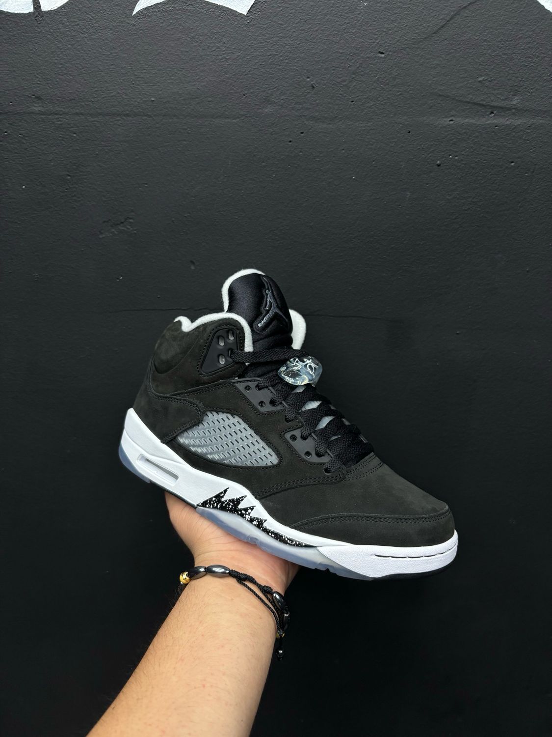 Jordan 6 Moonlight