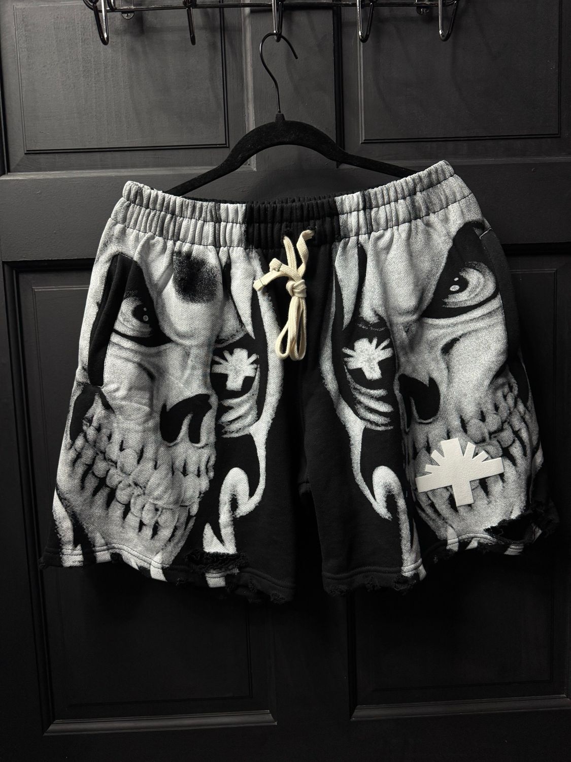 Vertebrae Skull Shorts