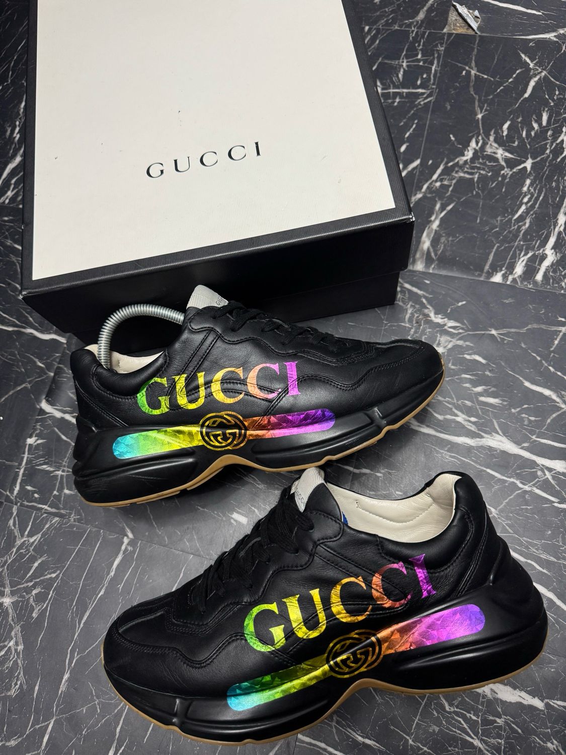 Gucci Rython Iridescent Logo Sz 8US
