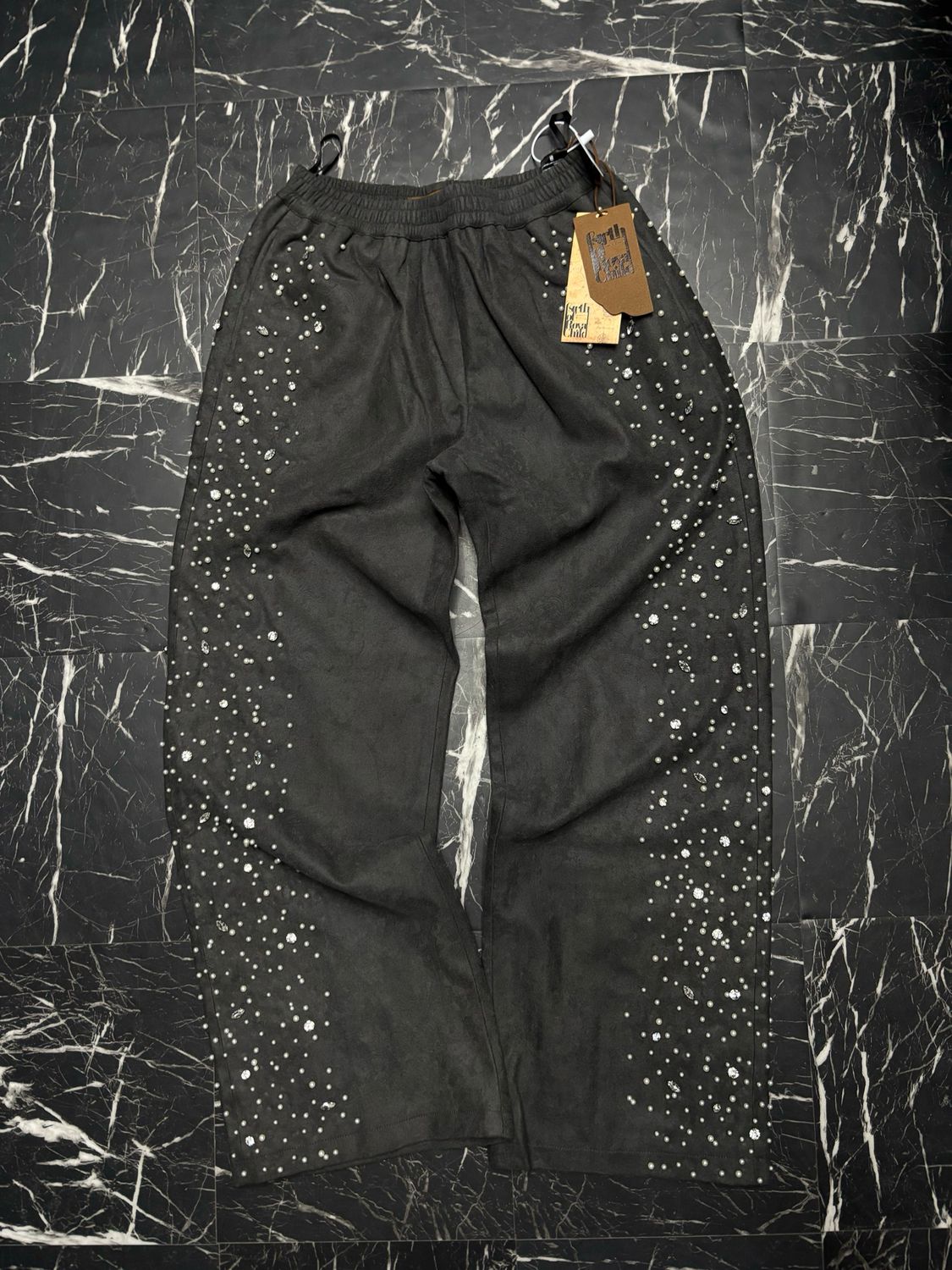 Birth of royal child sweats Sz M