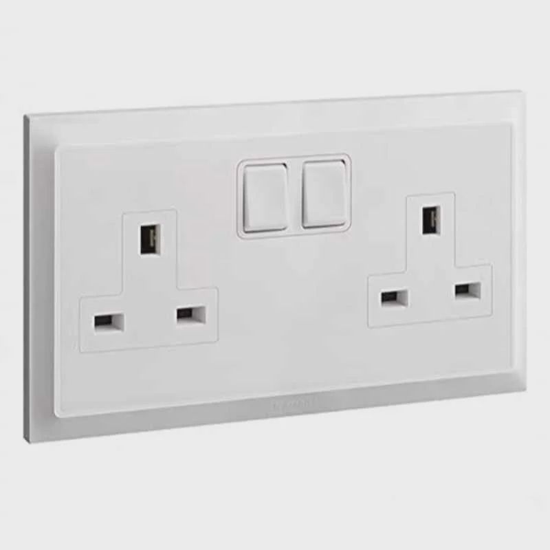 13A Double Switch Socket مقبس مزدوج 13 أمبير
