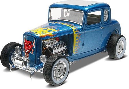 1932 Ford 5 Window Coupe Plastic Model Kit