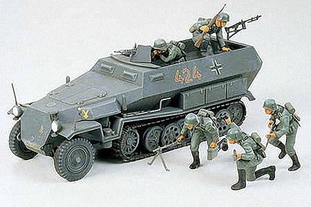 German Hanomag Sd Kfz 251/1 Halftrack