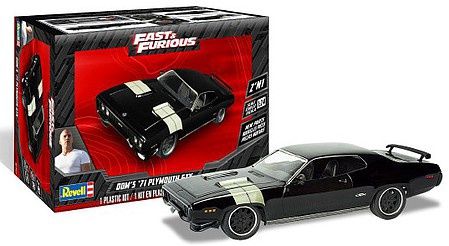 Fast &amp; Furious Dom's 1971 Plymouth GTX (2 in 1) Plastic Model Kit
