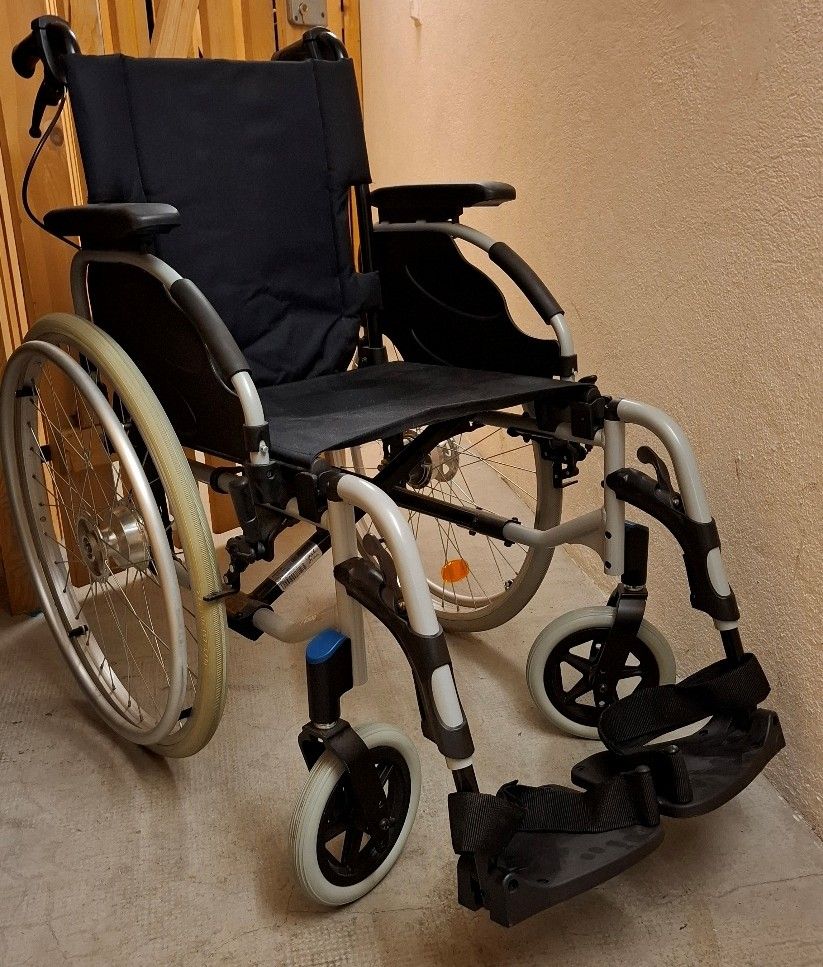 Chaise roulante Invacare Action2