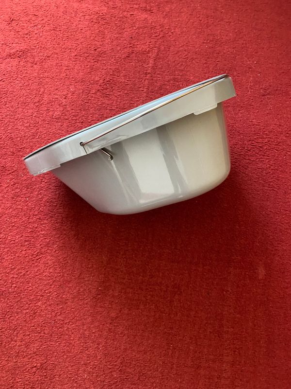 Pot neuf pour chaise percée