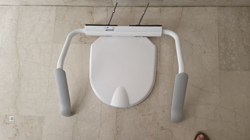 Rehausse WC 2cm avec accoudoirs