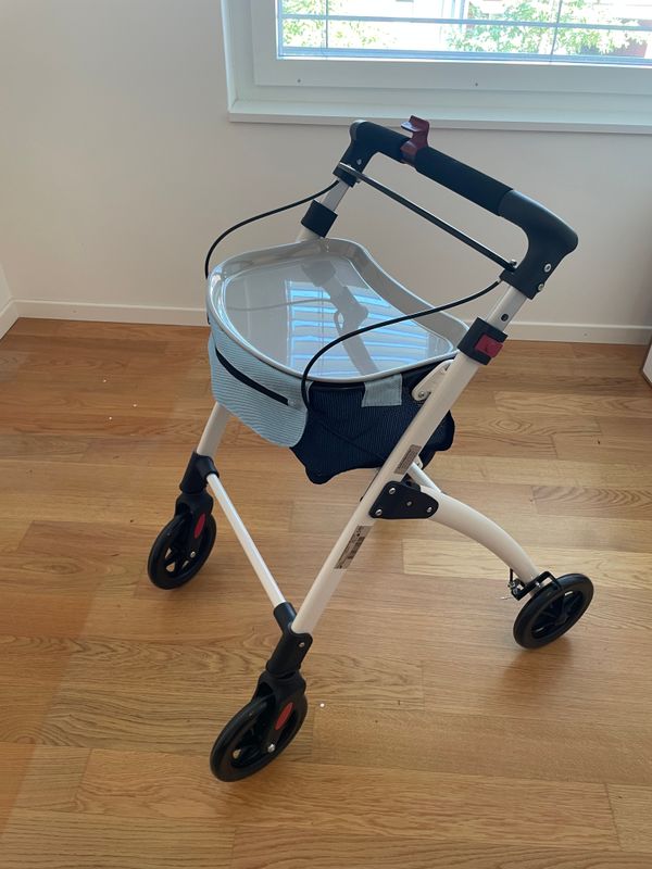 Rollator d'intérieur