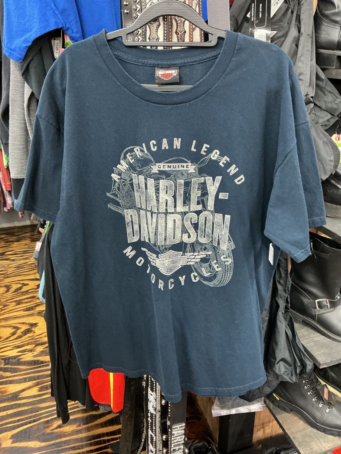 0002 HD Men's American Legend Blue Tee Shirt Large?