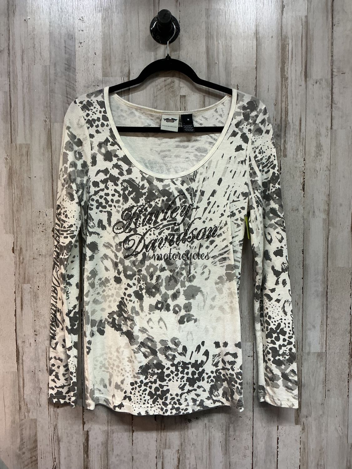 10152 HD Women's Cheetah Print Rhinestone Long Sleeve Top Medium