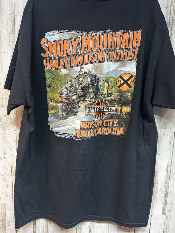 10001 HD Men's BNWT Black Smokey Mtn. Outpost Short Sleeve XL