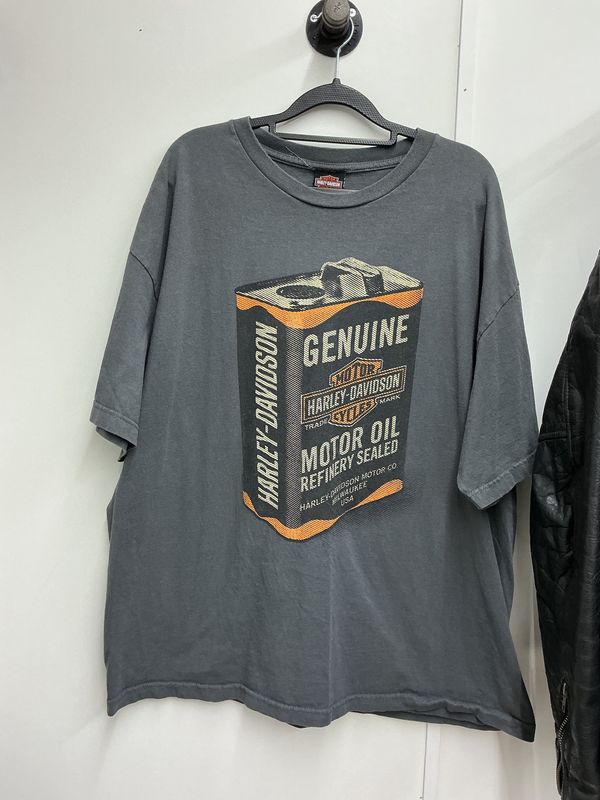 10222 HD Men’s Dark Grey W/ Motor Oil Can Front Barnett HD El Paso, TX Back 2XL