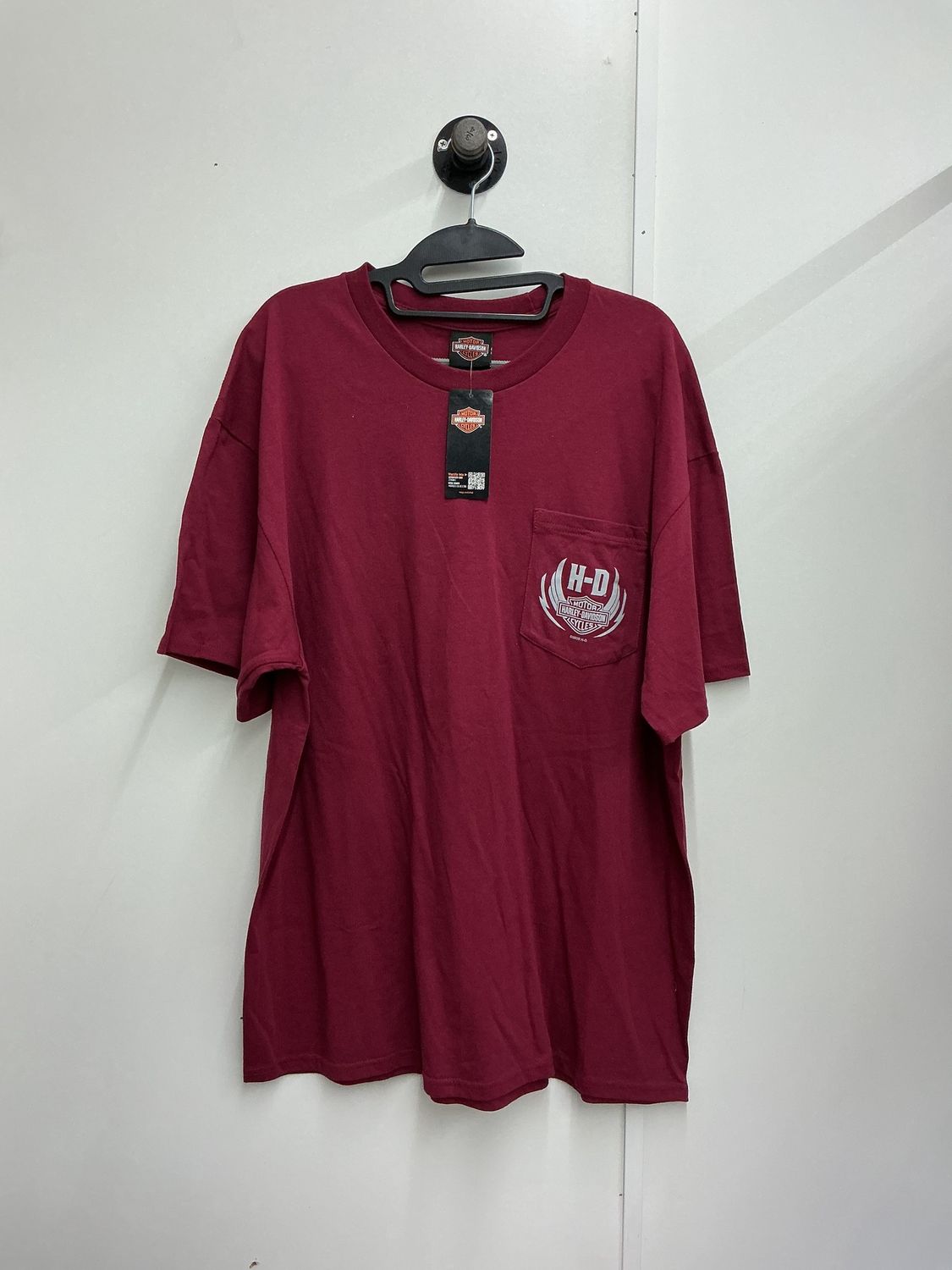 10001 HD Men's BNWT Burgundy Eagle Flames Erie, PA Short Sleeve XL