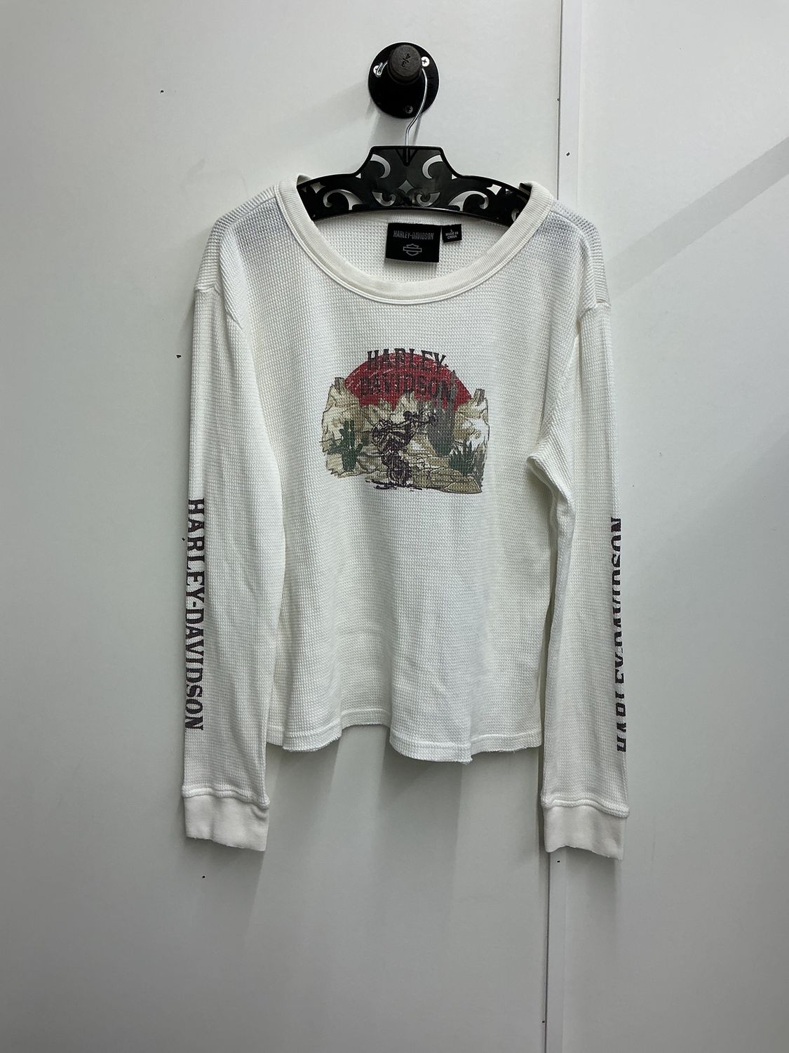 10225 HD Women's White W/ Bike in the Desert Knit Long Sleeve Large