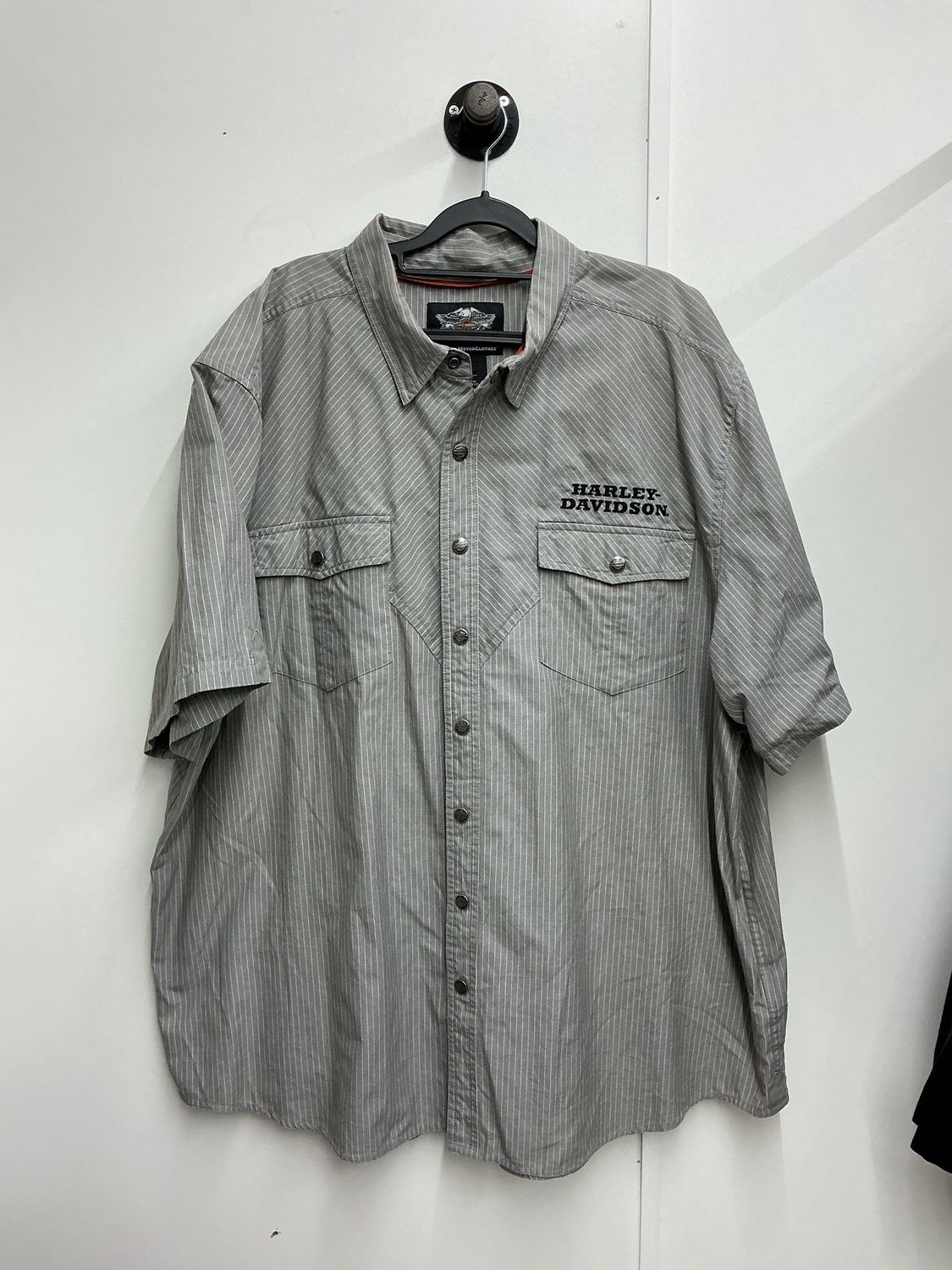10226 HD Men's Grey &amp; White Pinstripe W/ Black HDMC Button Up Short Sleeve 3XL