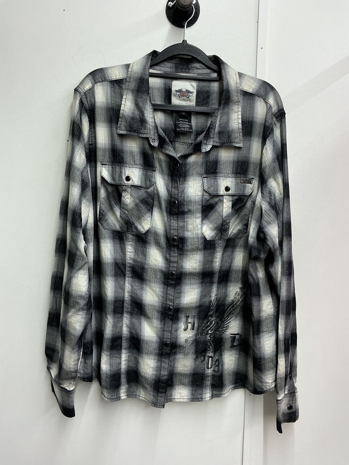 10224 HD Women's Black Grey White Plaid W/ Eagle at Bottom Long Sleeve 1W