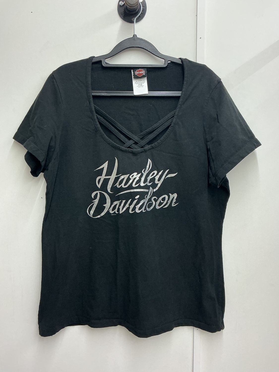10253 HD Women's Black W/ Silver Script HD Criss-Cross SS Top 2XL