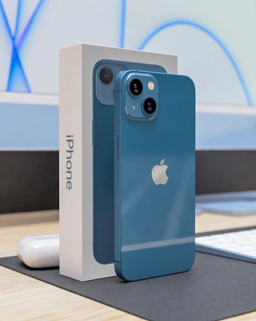 iPhone 13