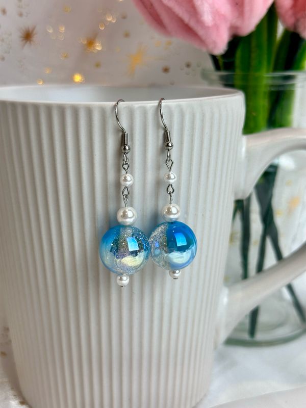Boucles d’oreilles « Blue spark bubblegum »