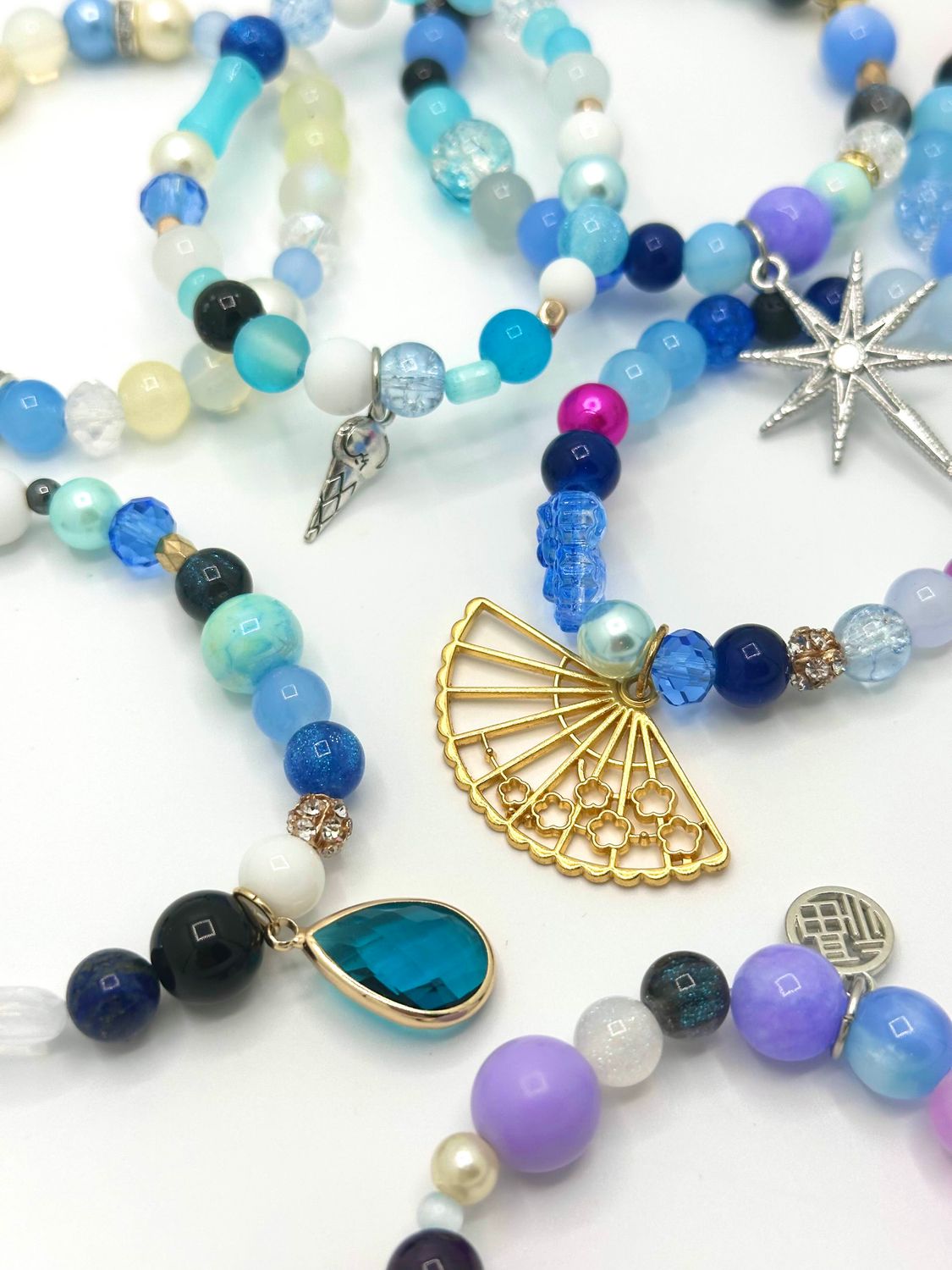 Cryo Bracelets - Genshin Impact