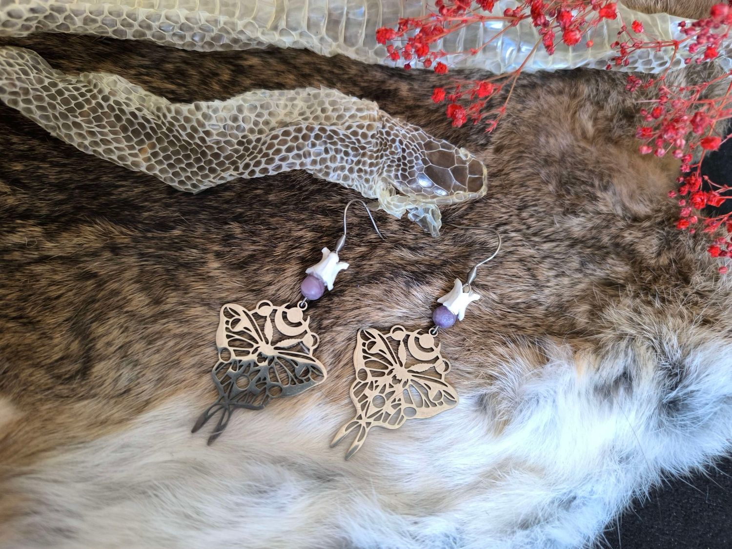 Boucles “Papillon, Lépidolite &amp; Vertèbre de Serpent”