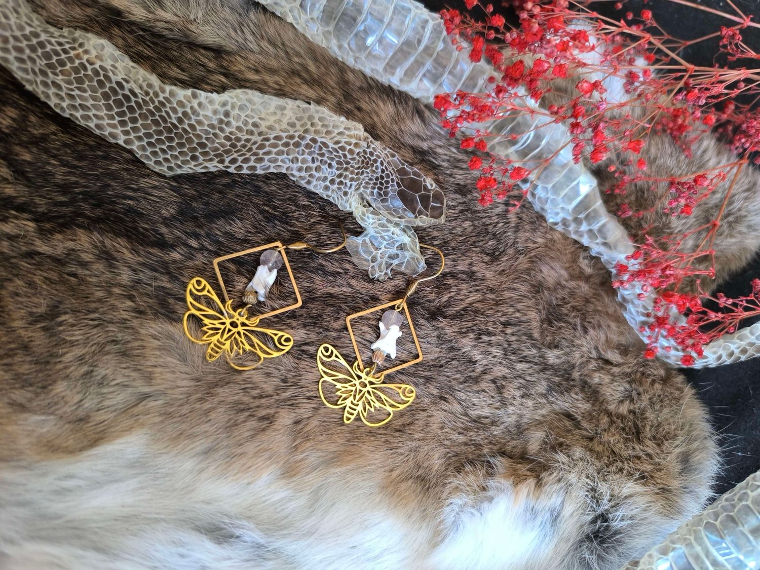 Boucles “abeille &amp; Vertèbre de Serpent” – Quartz Rose