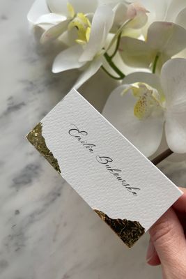 Winietki stojące Timeless Elegance z ręcznie nakładanym złotem