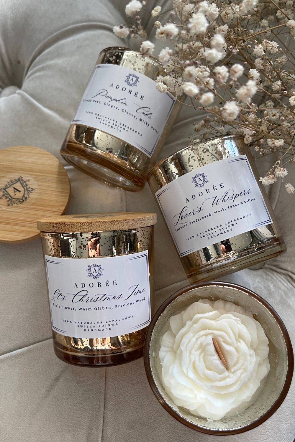 Świąteczna świeca sojowa zapachowa It&#39;s Christmas Time | Luksusowe złote szkło Glamour