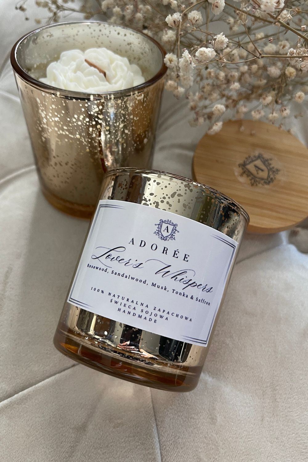 Świeca sojowa zapachowa Lover&#39;s Whispers | Luksusowe złote szkło