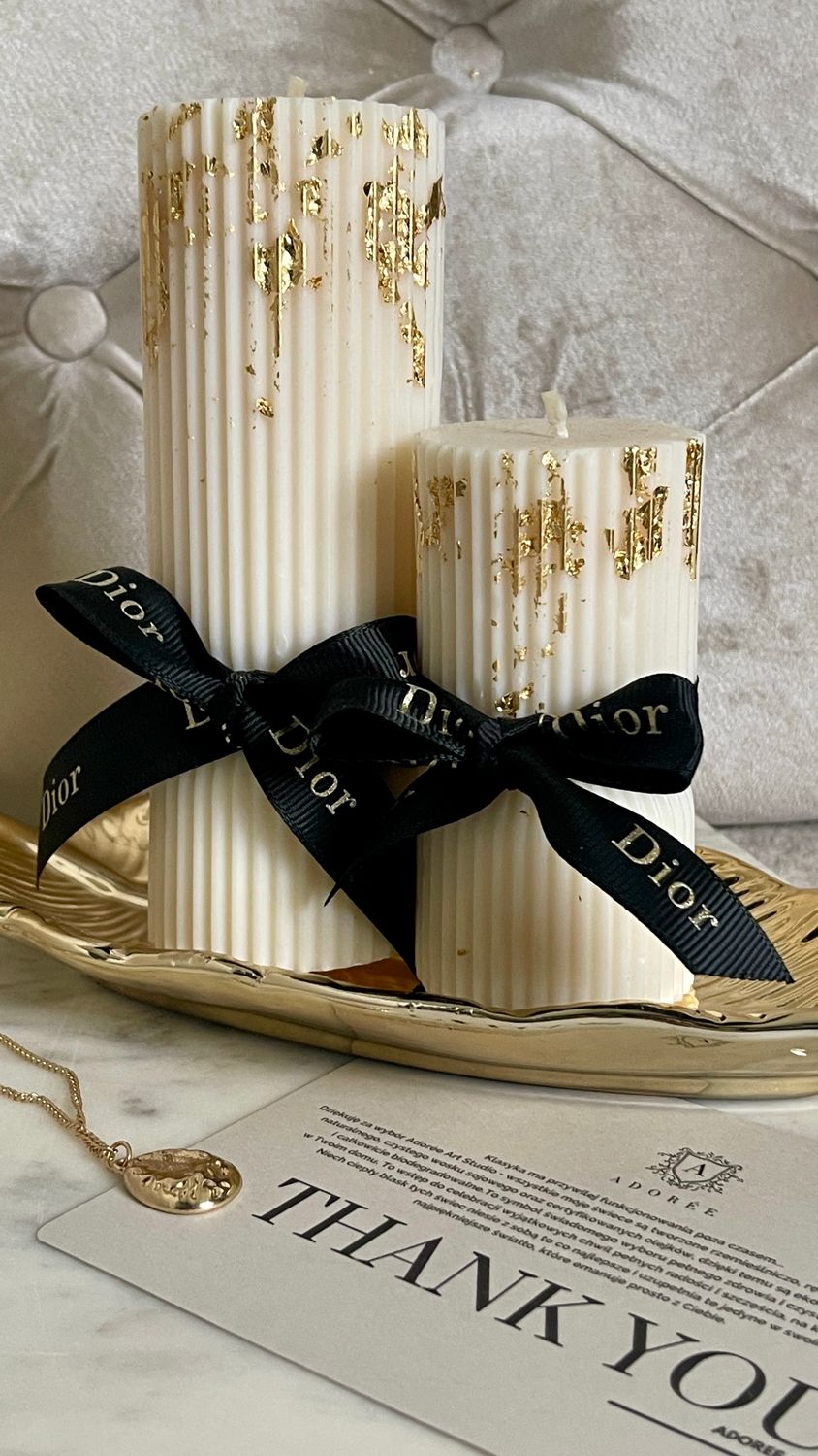 2 Świece sojowe i złota taca Liść | Zestaw &quot;Gold Ambience&quot; | Ręczne rzemiosło | Świece klepsydry dekoracyjne