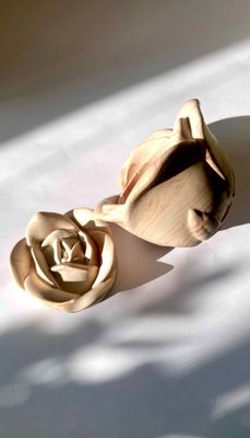 Świeca sojowa zapachowa w słoiczku w kształcie róży (Full Handmade) Creonit Eco-resin