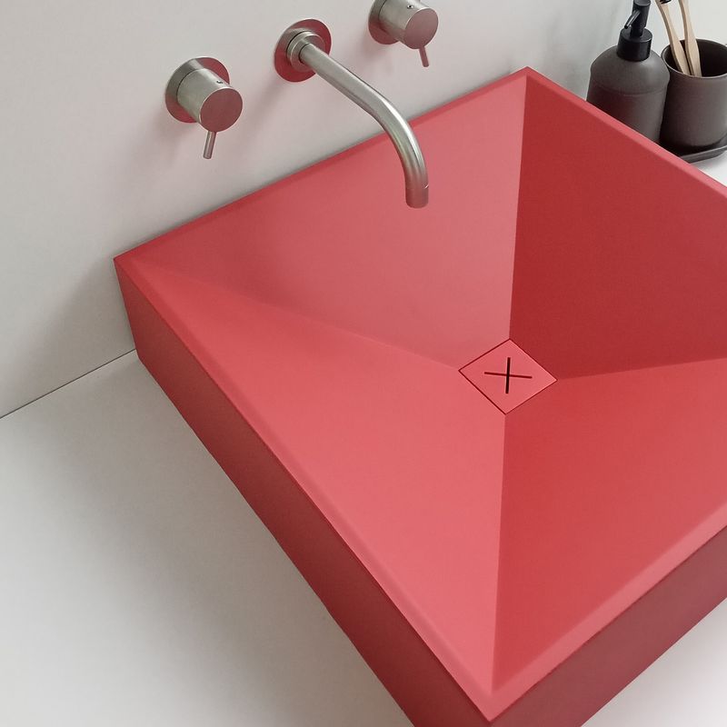 Umywalka betonowa Urbanform.design ixy z odpływem standardowym na zamówienie