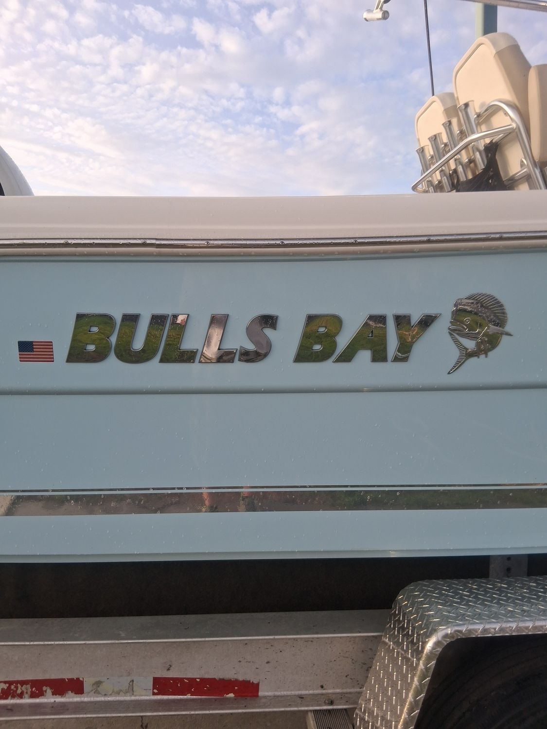 BULLS BAY LARGE BOAT DECAL WITH MAHI