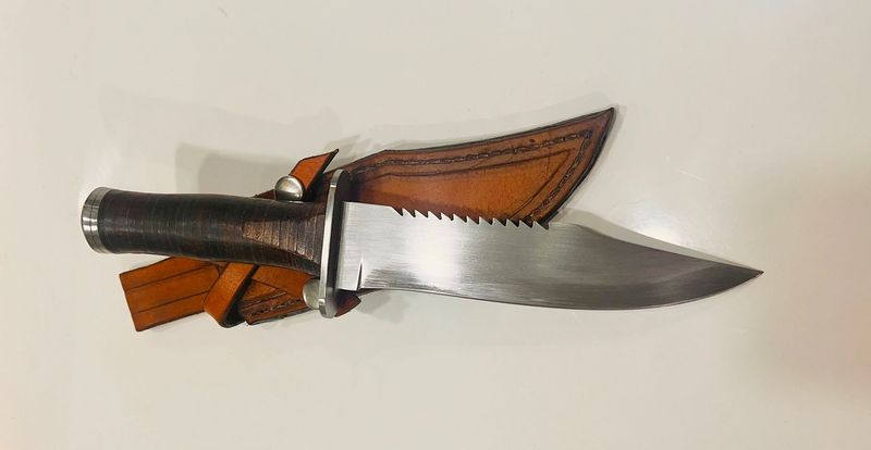 R2 Survival Knife R2 Survival Knife