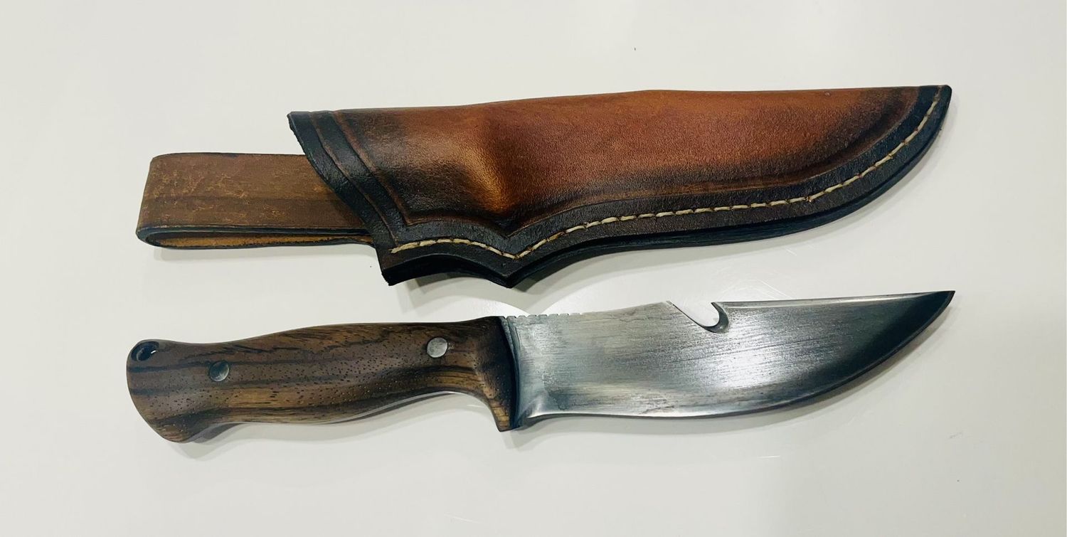 Hunter with Gut Hook Hunter with Gut Hook