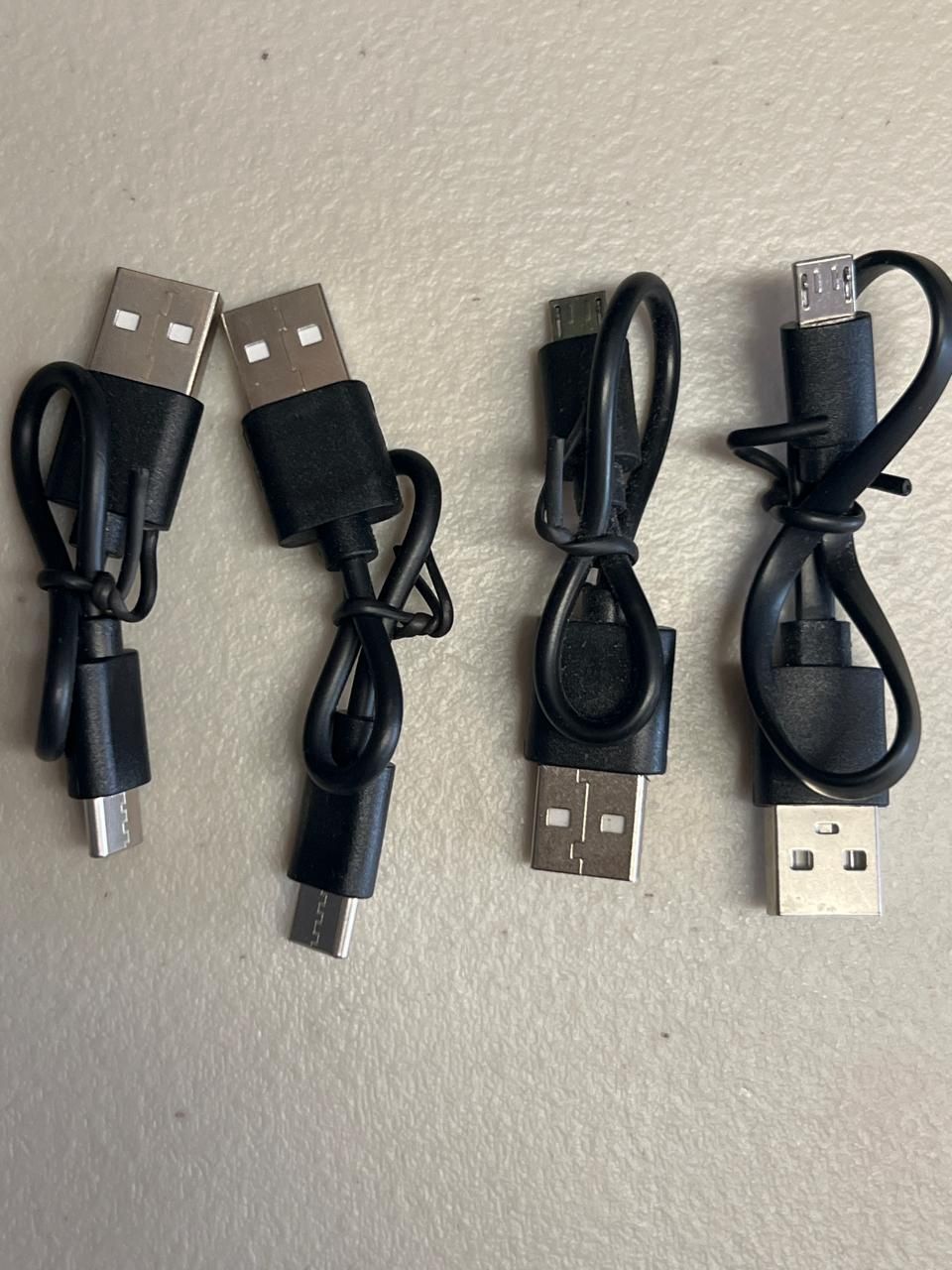 USB Cable (loose)