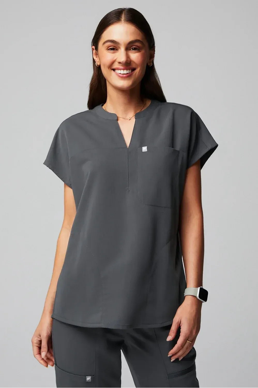 Evolve 3-Pocket Scrub Top