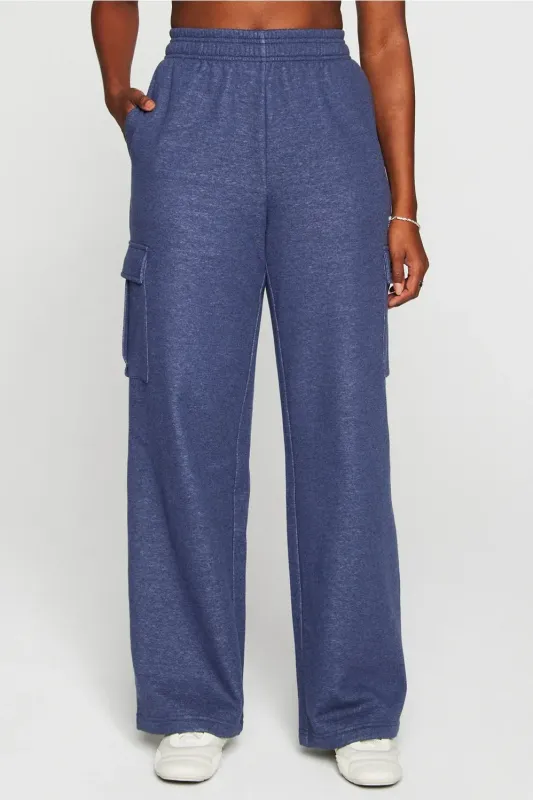 Cozy Fleece Wide Leg Cargo Sweatpant