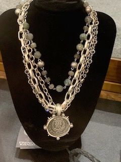 FK 4 Strands S Crystal Austrian crystal Moonlight mix Voyager Med