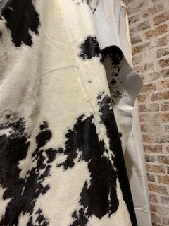 ON6 Cowhide Blk Wht Speckled