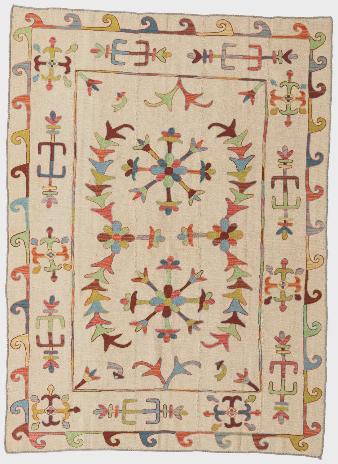 Cream 5'8x7'8 Kilim Rug Suzani