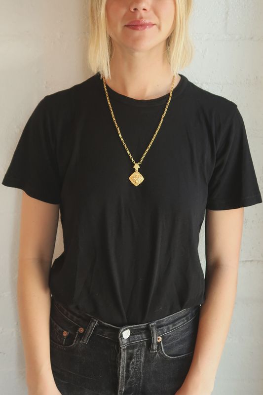 FK 24" 24K clad Loire chain with Printemps bail and Austrian crystal Blessed Bee medallion