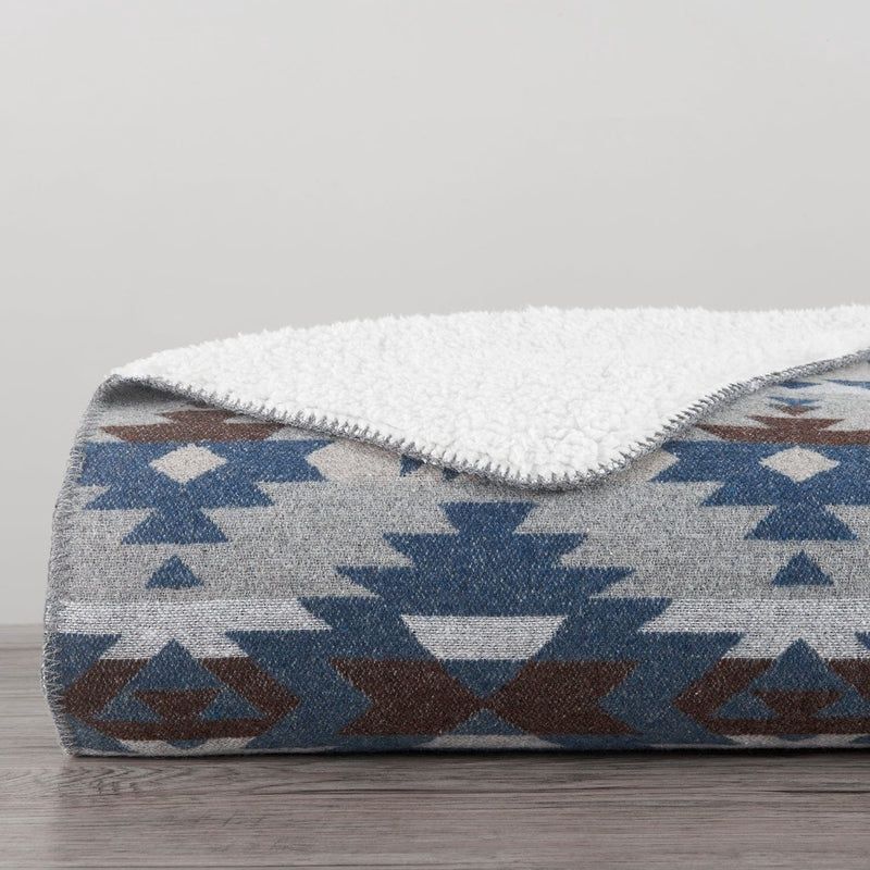 HE Aztec Design Throw With Shearling Back 50x60 Gray