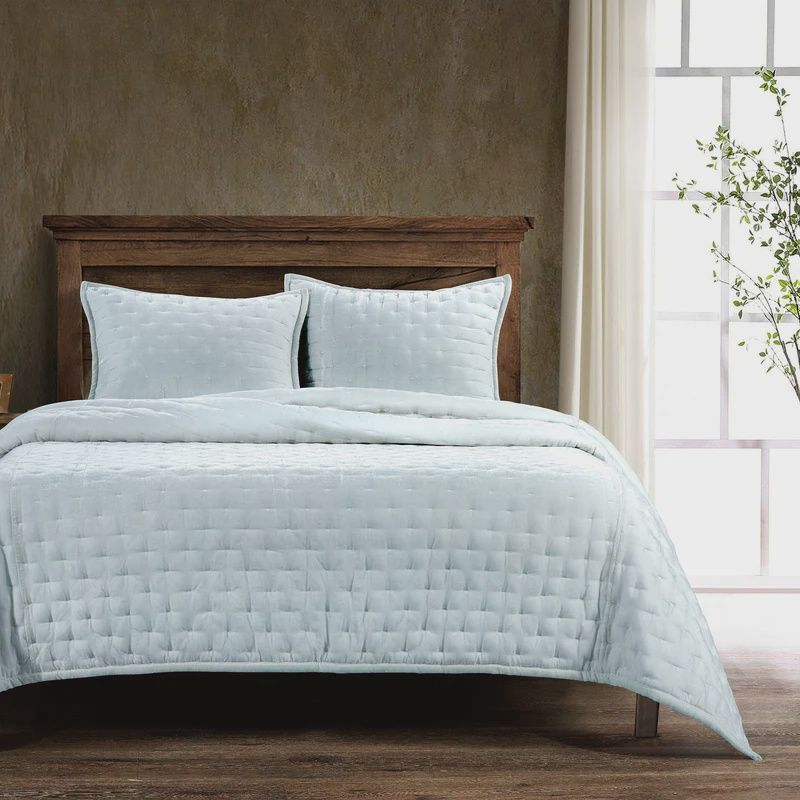 HE Icy Blue Stella Quilt Set KING