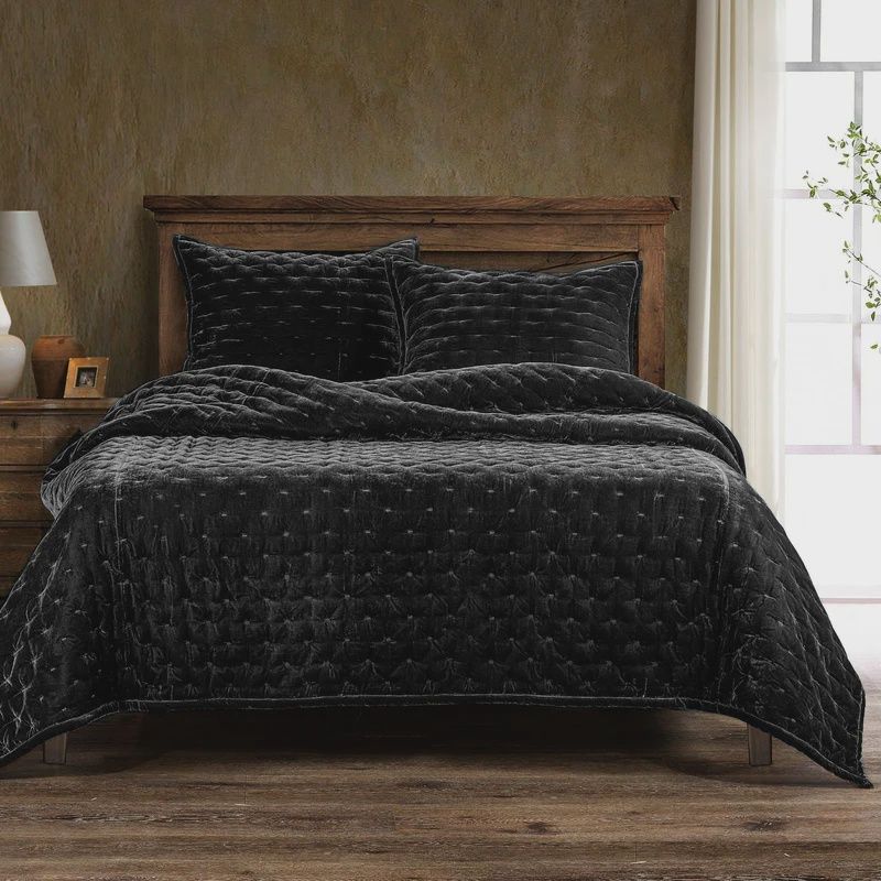 HE Stella Faux Silk Velvet Queen Black Quilt Set