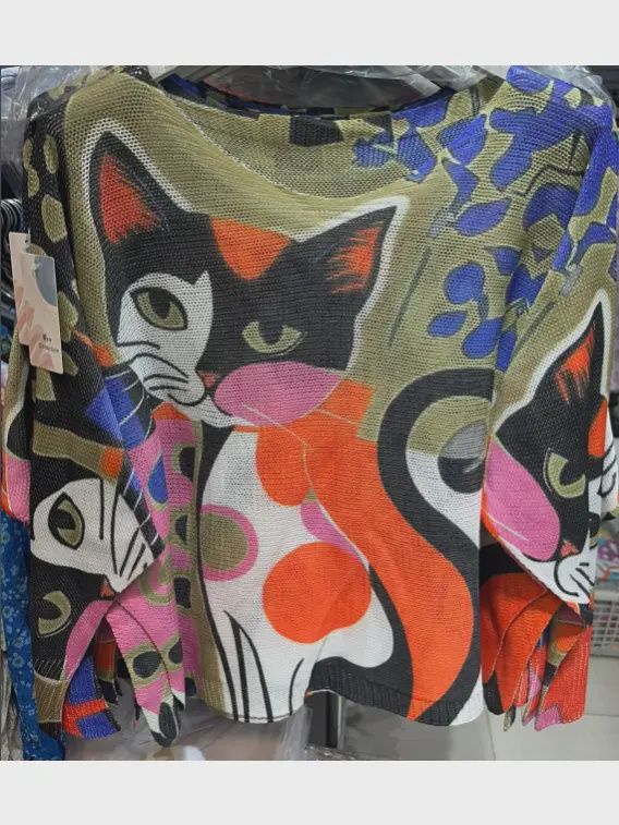 Black cat Long Sleeve Sweater