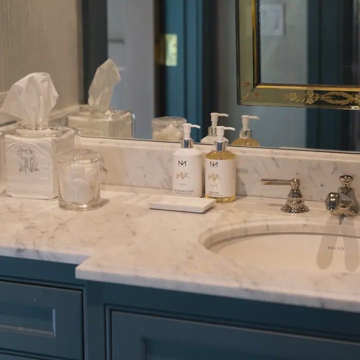 Niven Morgan Gold Hand Body Lotion