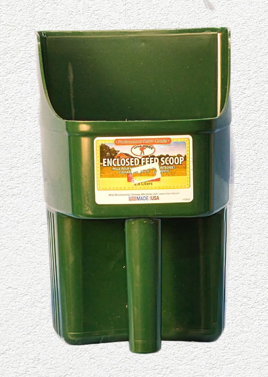 Little Giant Enclosed Feed Scoop Lime Green 3 qt