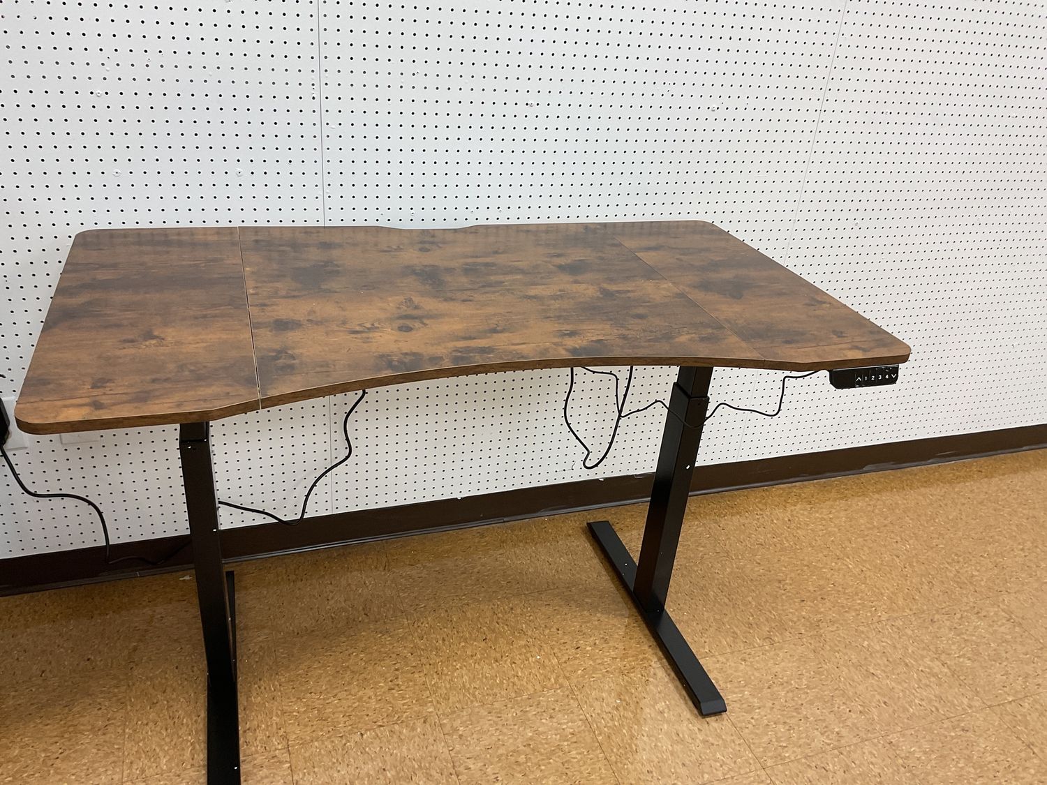 Electric desk