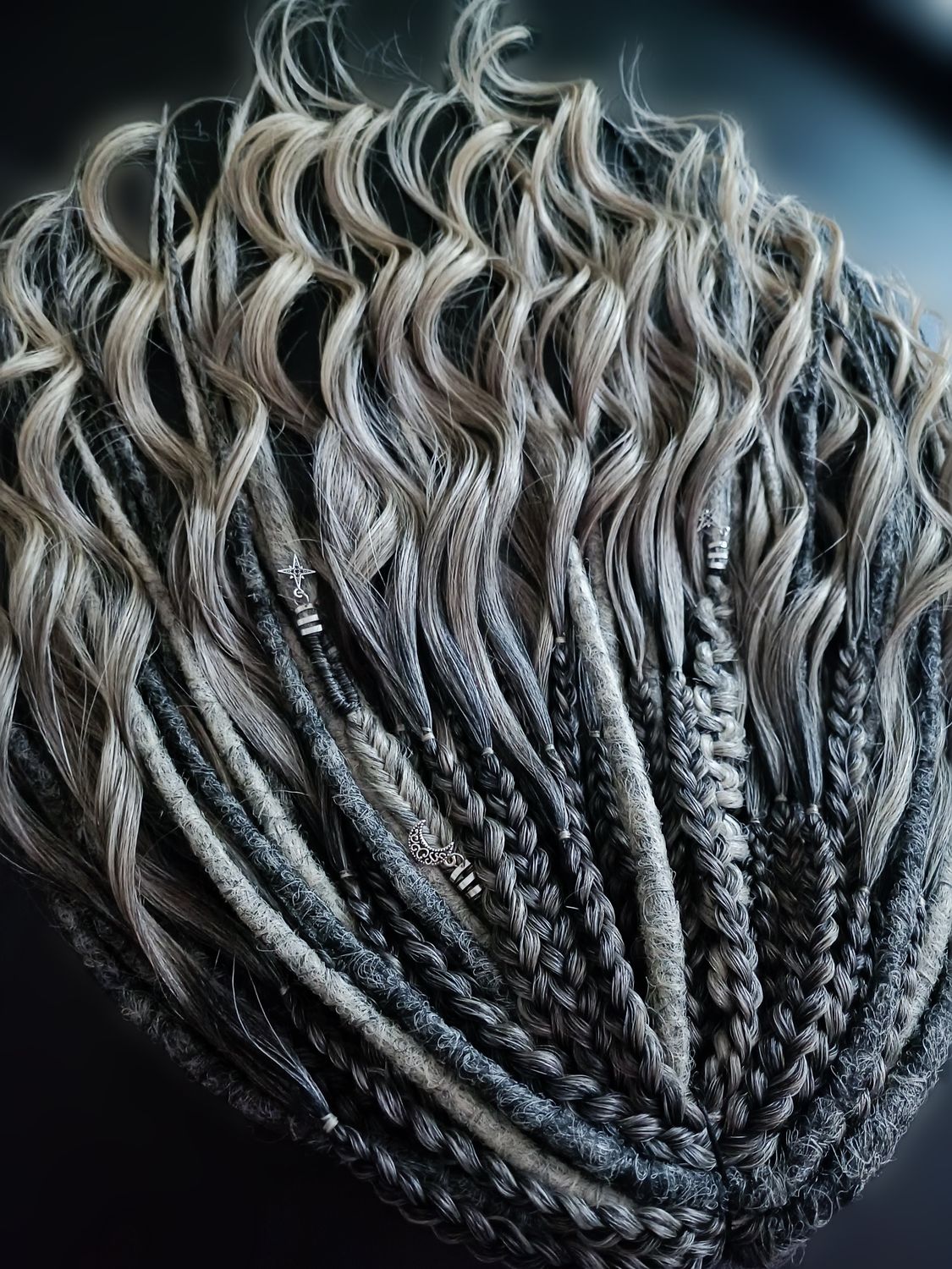 Mixed set with Monasi curls